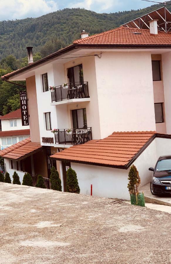 Hotel Deyanira Gorno Drjanovo Kültér fotó